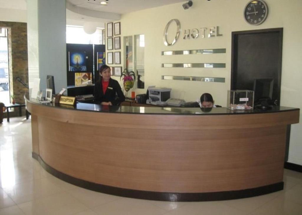 O Hotel Баколод Екстериор снимка